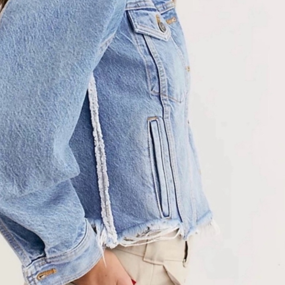 We The Free Indira Distressed Frayed Denim Jacket Size XS - Picture 3 of 16